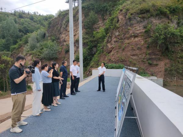 区政协开展深化落实河长制工作专题视察监督调研