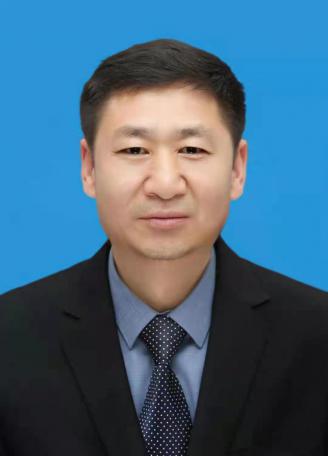区政协党组书记、主席  闫争民
