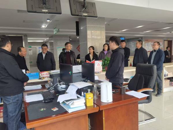 区政协开展“改进和提升政务服务水平  持续优化营商环境”专题调研