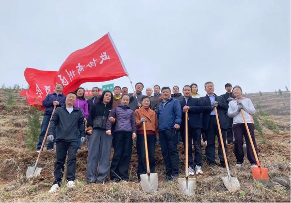 区政协机关开展“植绿护绿践初心 共绘商州新画卷”植树节活动