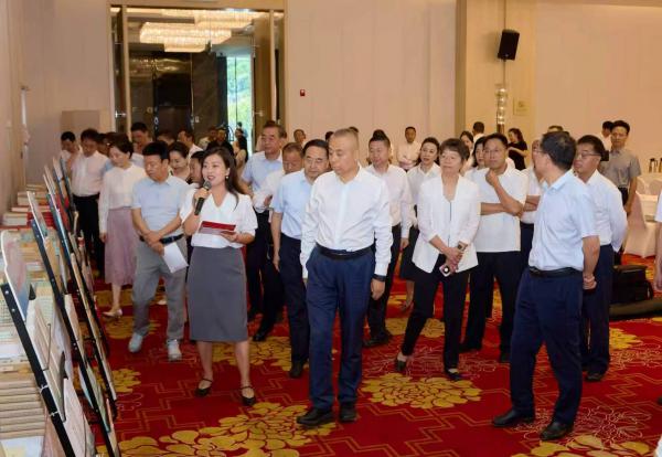    市县(区)政协第七次联席会议在商州召开围绕“推动政协文史工作创新与发展”开展研讨交流